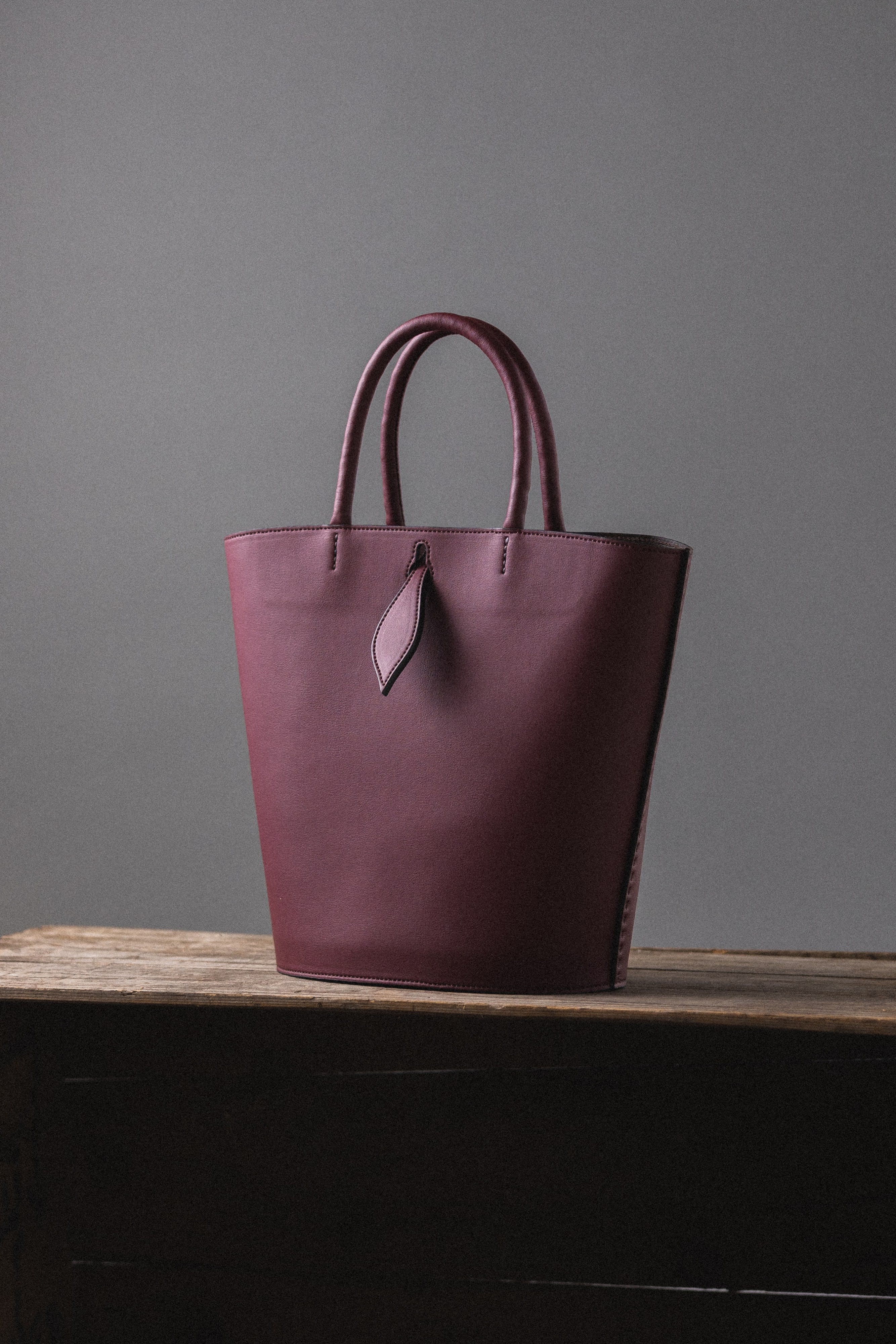 RINGOLEATHER® IVY コラボトート バッグ バーガンディ RingoLeatherette™ IVY PRODUCTS コラボ TOTE – Rerigo